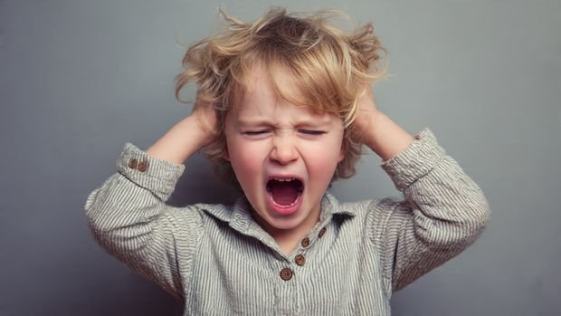 Common Child Behaviour Problems & How Parents Can Respond Calmly