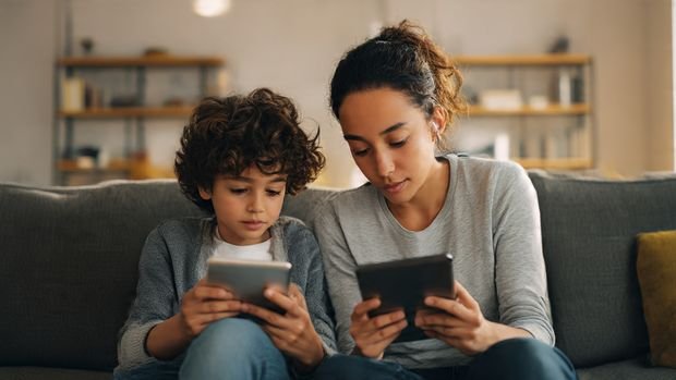 Digital Parenting Guide to Navigating Technology with Kids