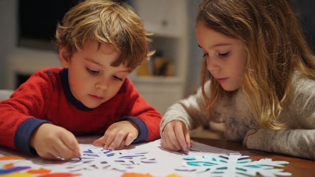 Fun Holiday Activities for Kids Using Simple, Creative Ideas